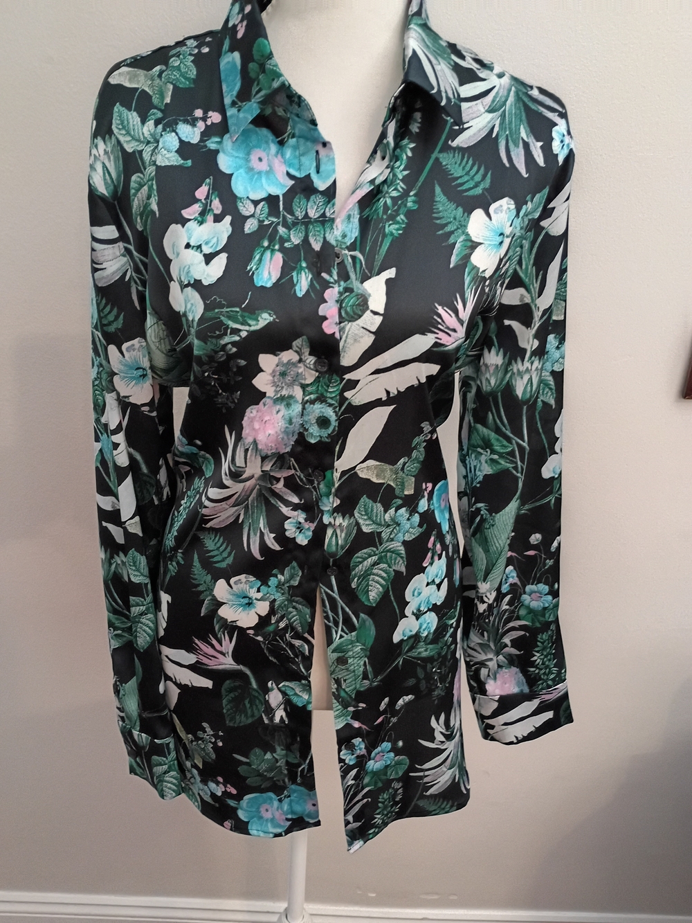 Banana Republic Black Floral Satin Button-Up Blouse